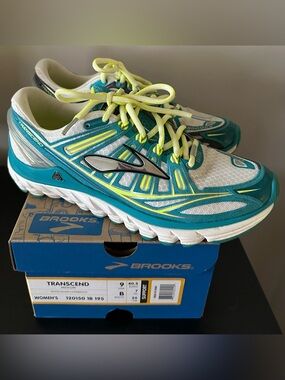 Brooks Transcend Running Shoes Women 9 Stability Cushioned EUC